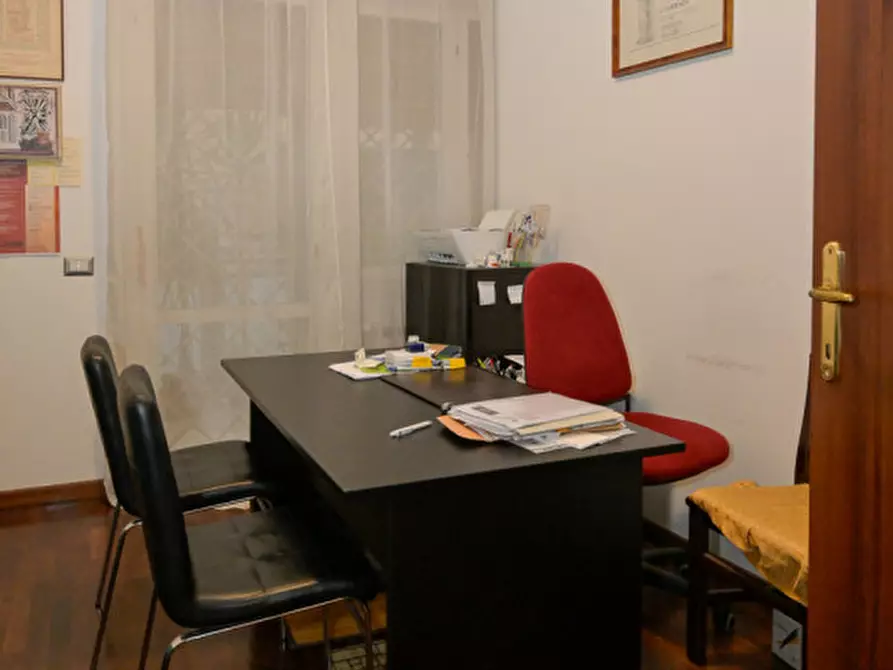 Immagine 26 di Appartamento in vendita  in Via Pompeo Trogo a Roma