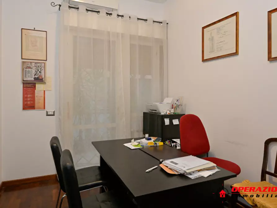 Immagine 27 di Appartamento in vendita  in Via Pompeo Trogo a Roma