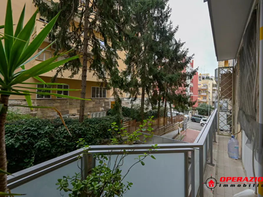 Immagine 29 di Appartamento in vendita  in Via Pompeo Trogo a Roma