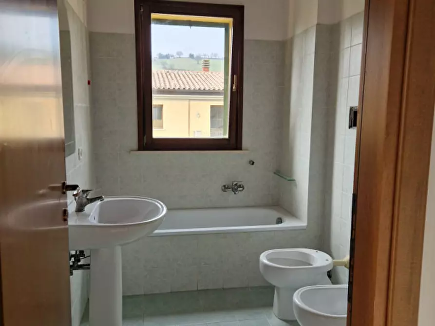 Immagine 8 di Appartamento in vendita  in via molini a Monteciccardo