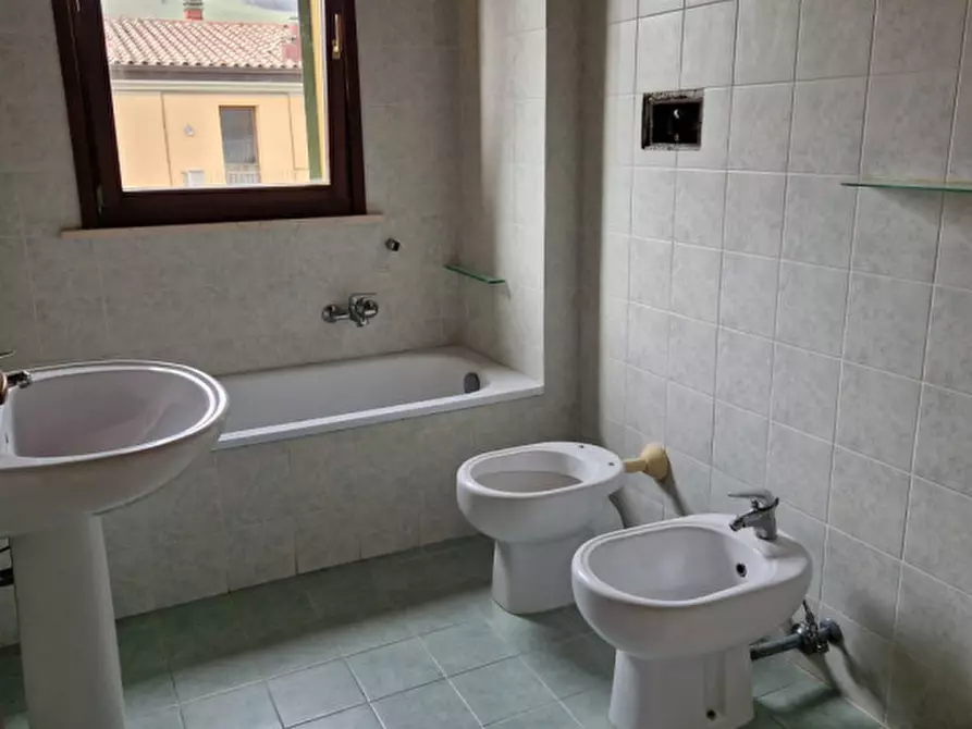 Immagine 10 di Appartamento in vendita  in via molini a Monteciccardo