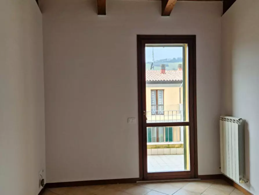 Immagine 11 di Appartamento in vendita  in via molini a Monteciccardo