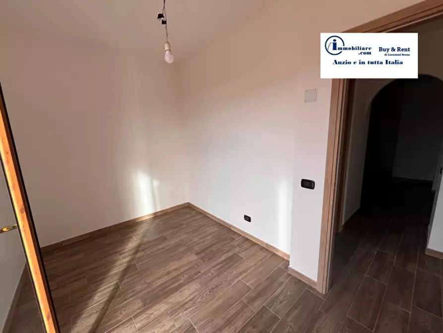 Immagine 4 di Appartamento in vendita  in Via Massimo D'Azeglio a Anzio