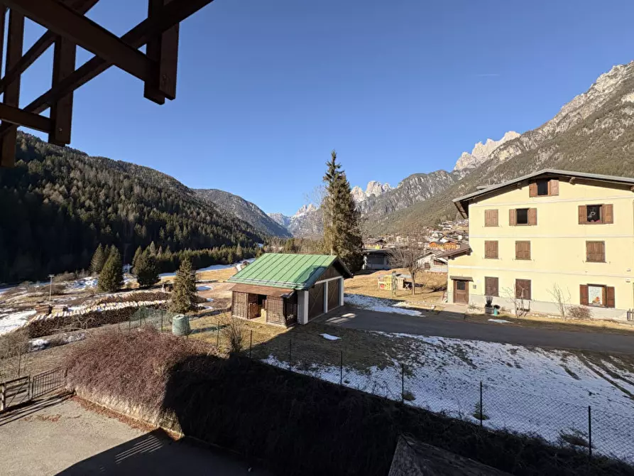 Immagine 12 di Appartamento in vendita  in Via Alpini a Auronzo Di Cadore