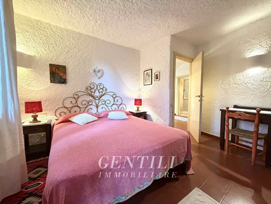 Immagine 10 di Villa in vendita  in Via del Tiglio a Arzachena