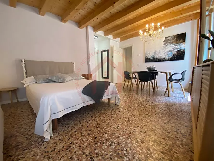 Immagine 2 di Loft/Open space in vendita  in Vicolo Bonamigo a Bassano Del Grappa