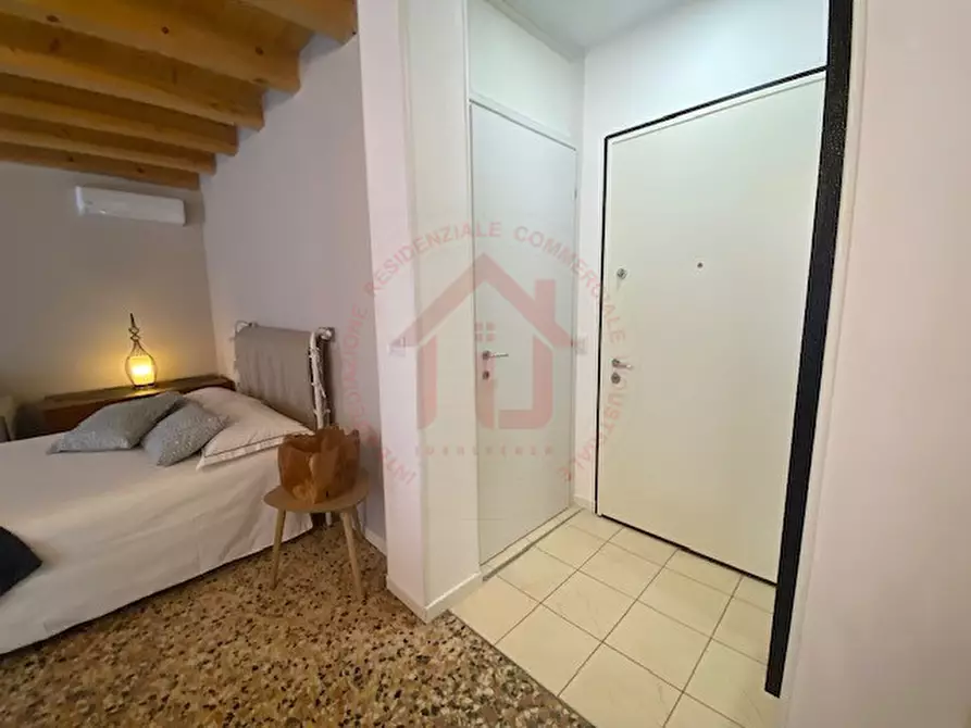 Immagine 11 di Loft/Open space in vendita  a Bassano Del Grappa