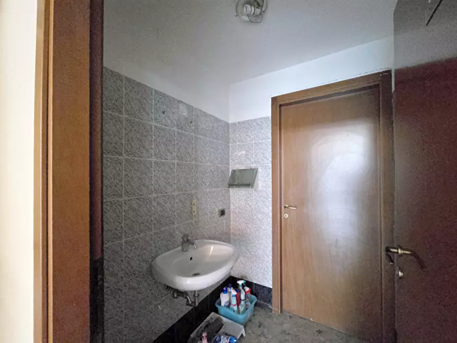 Immagine 13 di Negozio in vendita  in VIA CIARDI 6a a Treviso