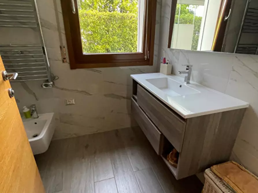 Immagine 10 di Appartamento in vendita  in via Trevisan a Vicenza