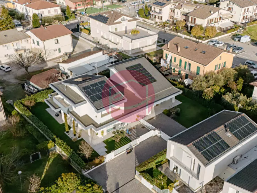 Immagine 31 di Villa in vendita  in Via Marino Della Pasqua a Santarcangelo Di Romagna