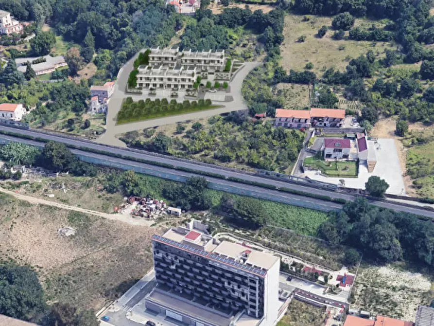 Immagine 14 di Villa in vendita  in via Zoccoli a Salerno