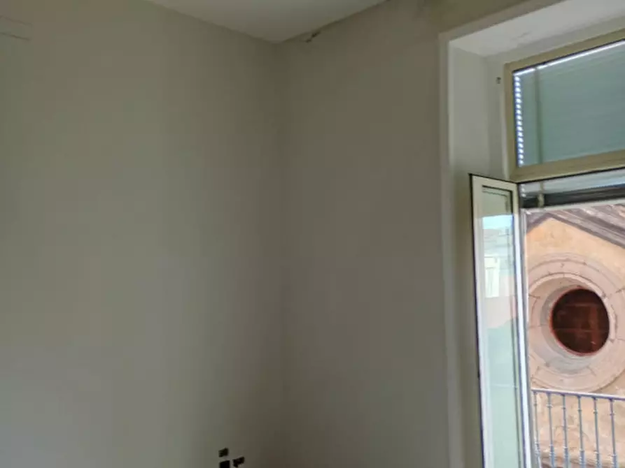 Immagine 10 di Camera in affitto  in via giovanni paladino 4 a Napoli