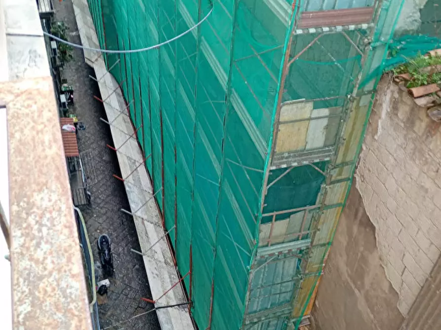 Immagine 12 di Camera in affitto  in via giovanni paladino 4 a Napoli