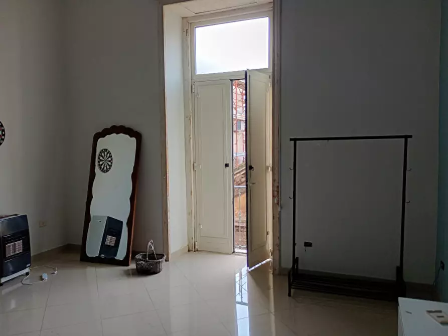 Immagine 20 di Camera in affitto  in via giovanni paladino 4 a Napoli