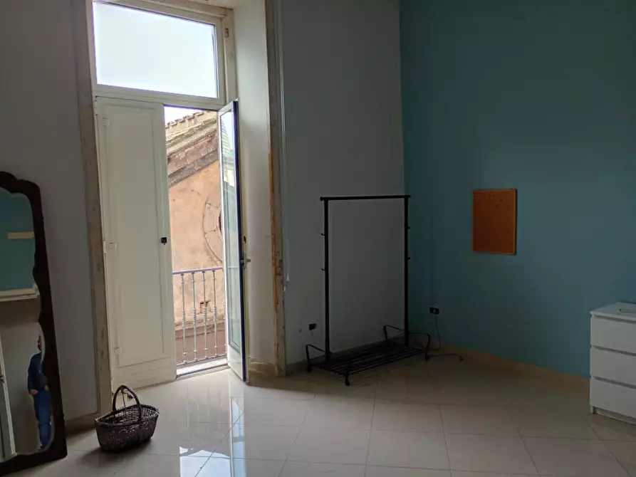 Immagine 21 di Camera in affitto  in via giovanni paladino 4 a Napoli