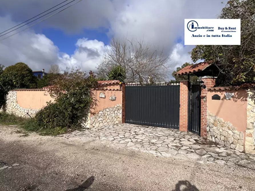 Immagine 2 di Casa indipendente in vendita  in VIA ETNA a Aprilia