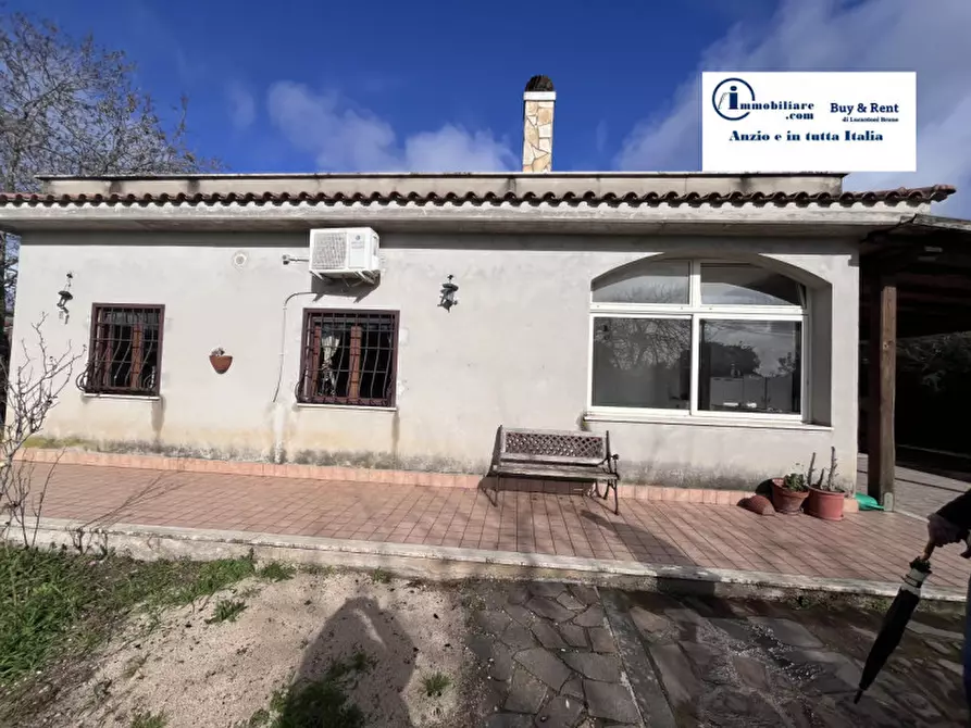 Immagine 4 di Casa indipendente in vendita  in VIA ETNA a Aprilia