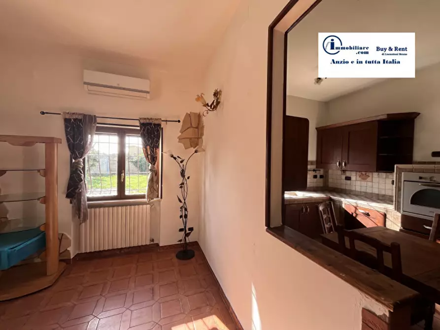 Immagine 15 di Casa indipendente in vendita  in VIA ETNA a Aprilia