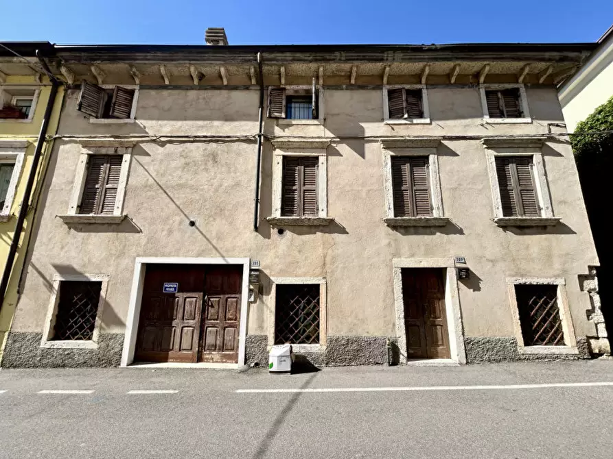 Immagine 1 di Appartamento in vendita  in via rovereto 205 a Dolcè