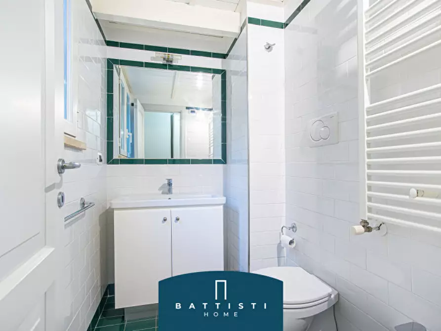 Immagine 14 di Appartamento in affitto  in Piazza Barberini a Roma