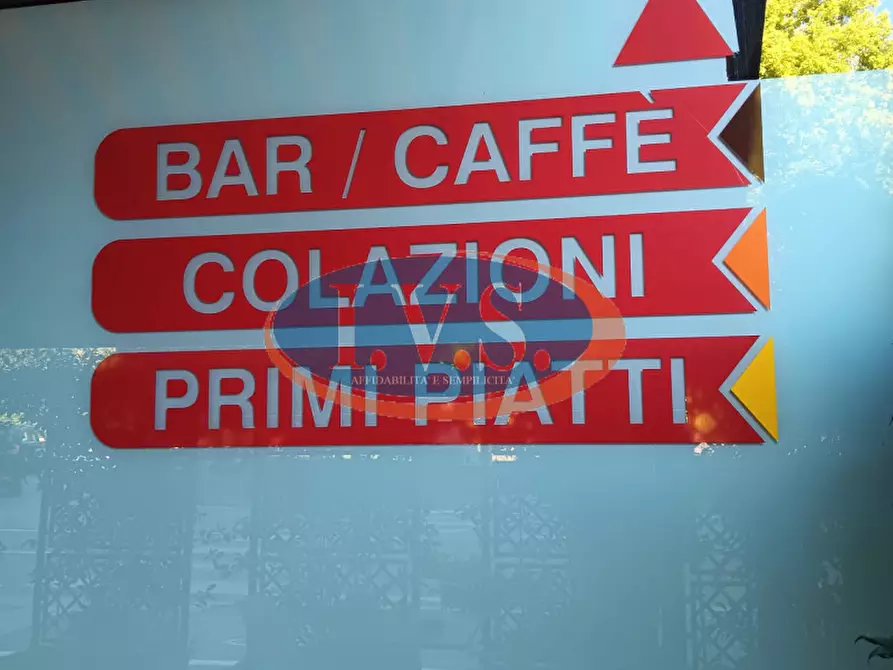 Immagine 2 di Attività commerciale in vendita  in Via Arzignano 9/11 a Vicenza
