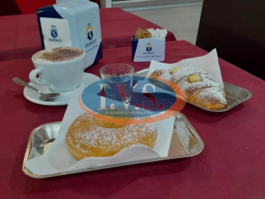 Immagine 3 di Attività commerciale in vendita  in Via Arzignano 9/11 a Vicenza