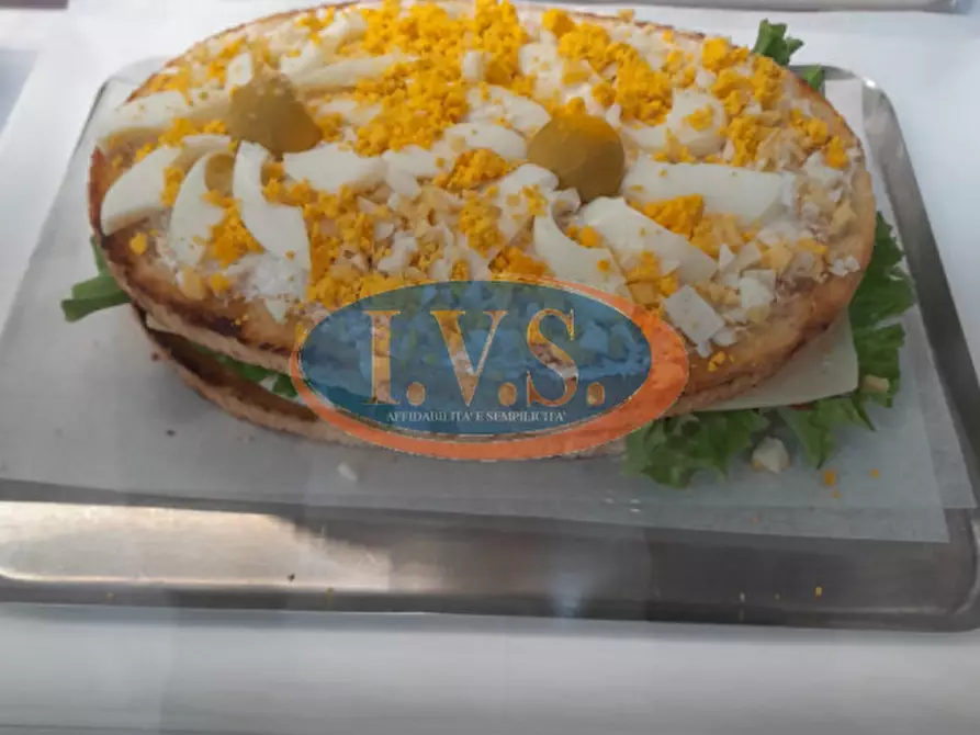 Immagine 2 di Attività commerciale in vendita  in Via Arzignano 9/11 a Vicenza