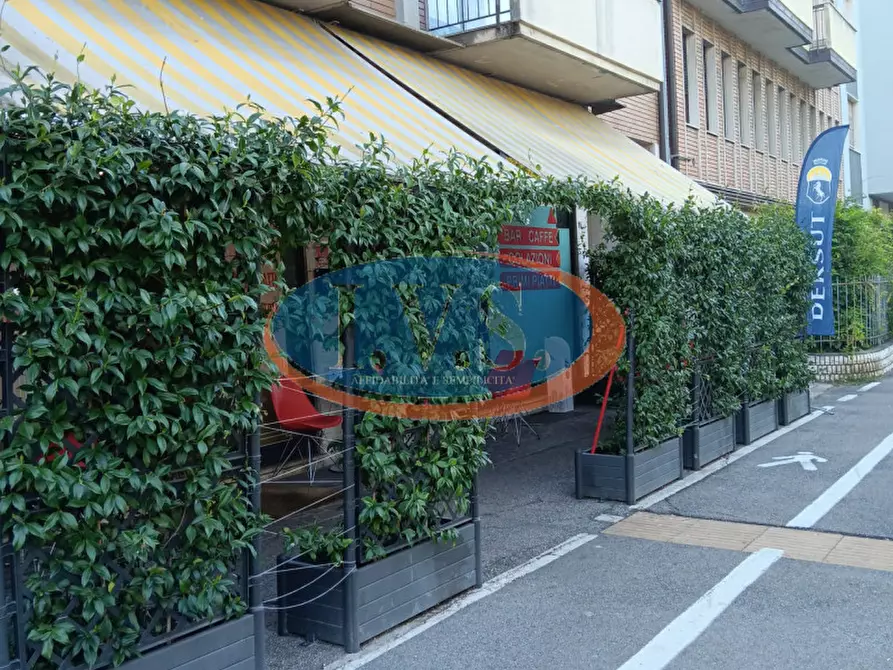 Immagine 5 di Attività commerciale in vendita  in Via Arzignano 9/11 a Vicenza
