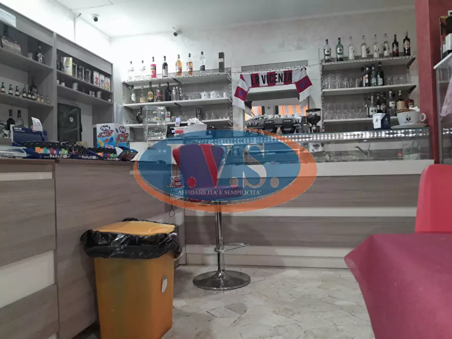 Immagine 13 di Attività commerciale in vendita  in Via Arzignano 9/11 a Vicenza