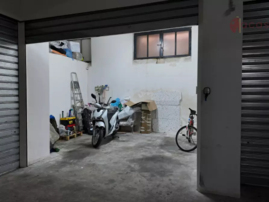 Immagine 2 di Garage in vendita  in Via Piave 138 a Palermo