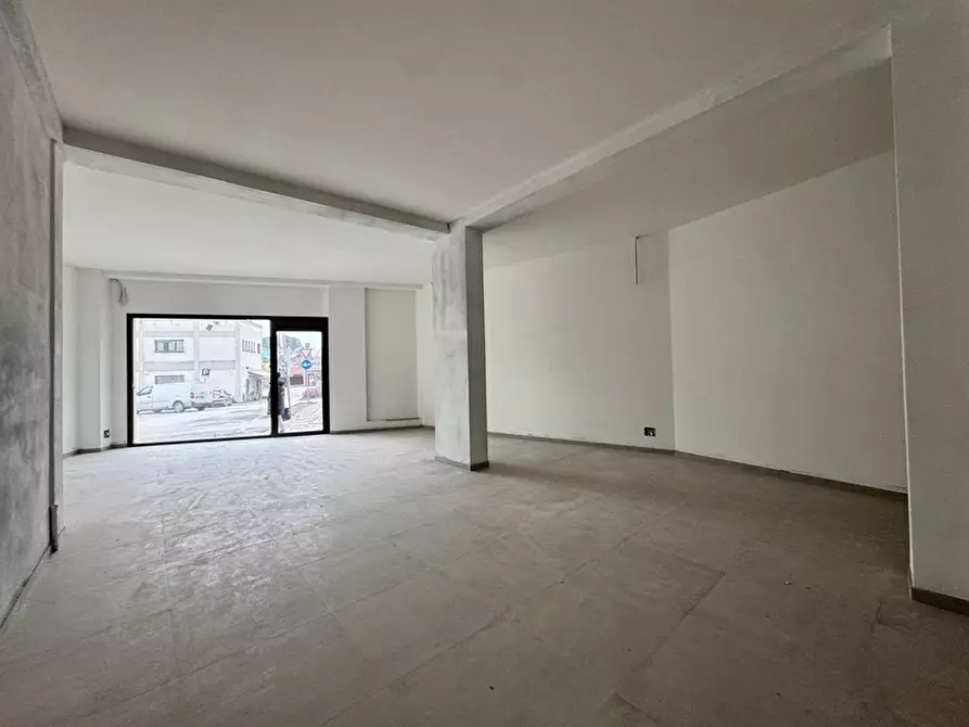 Immagine 13 di Attività commerciale in affitto  a Santarcangelo Di Romagna