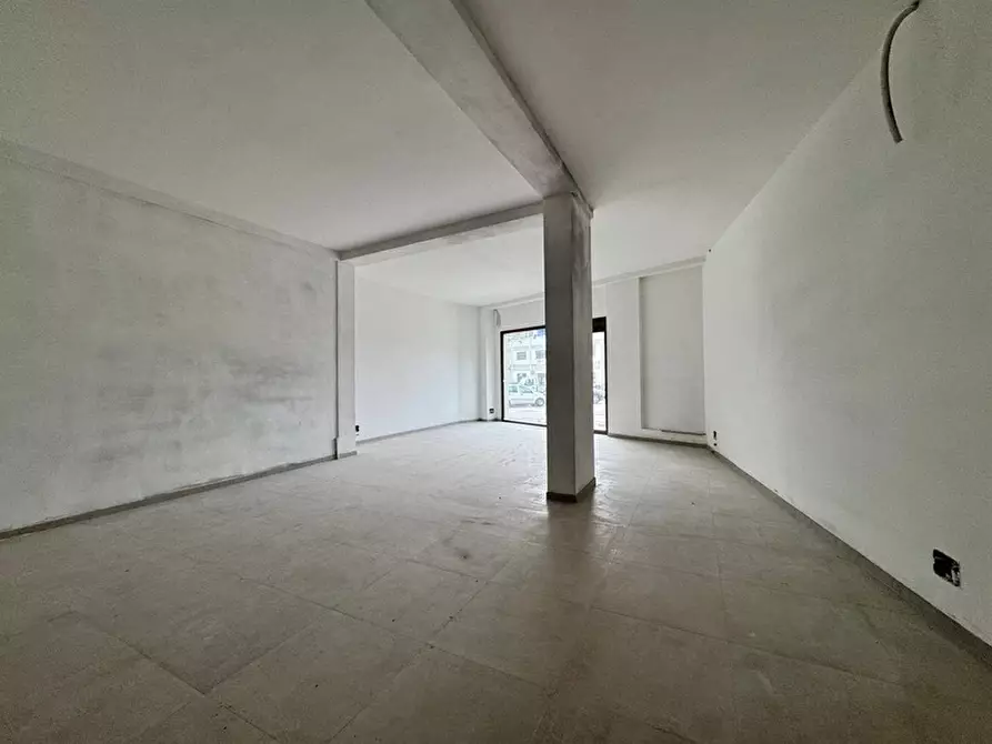 Immagine 14 di Attività commerciale in affitto  a Santarcangelo Di Romagna