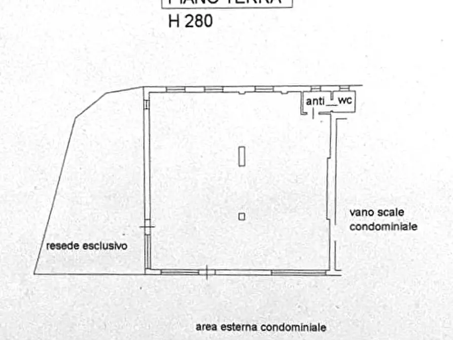 Immagine 13 di Negozio in vendita  in VIA FACCIOLI a Firenze