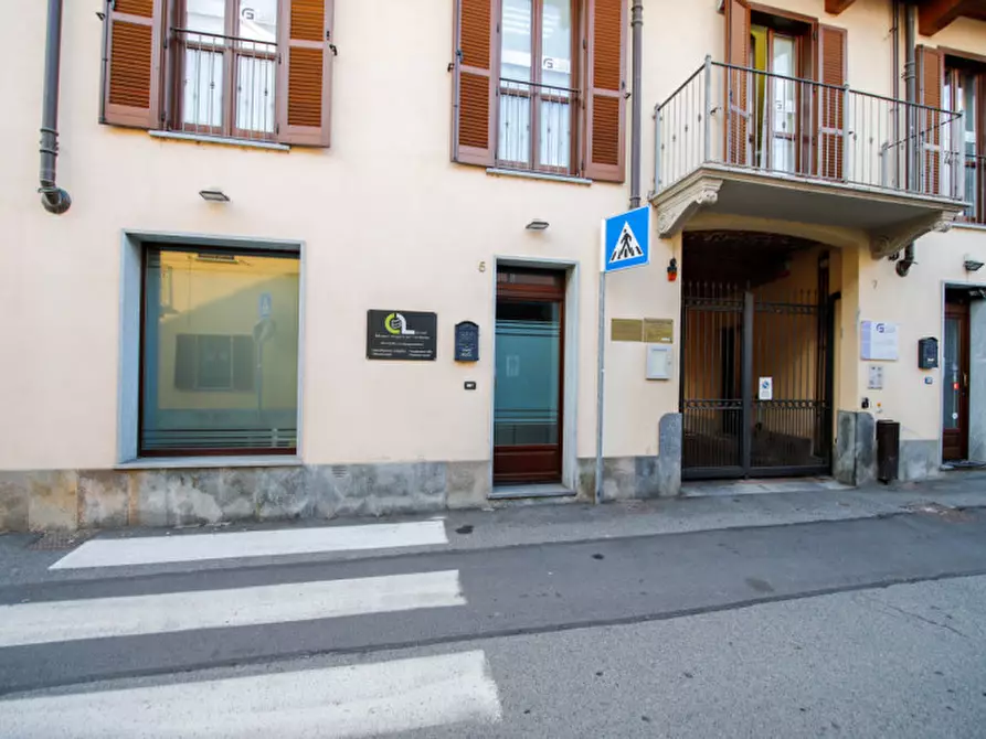 Immagine 2 di Negozio in vendita  in via trento 5 a San Benigno Canavese