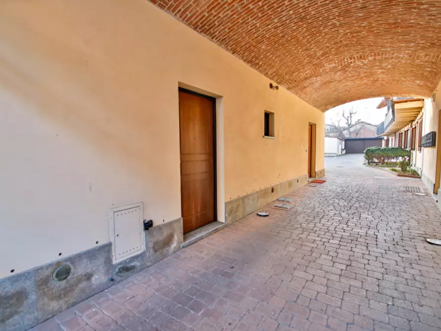 Immagine 4 di Negozio in vendita  in via trento 5 a San Benigno Canavese