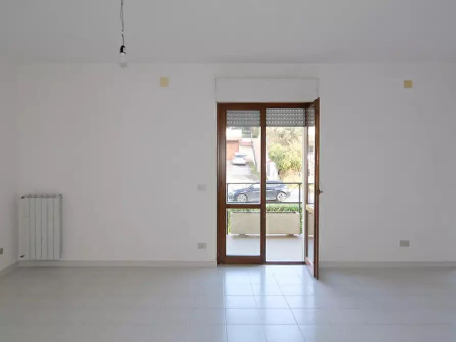 Immagine 5 di Appartamento in vendita  a Collecorvino