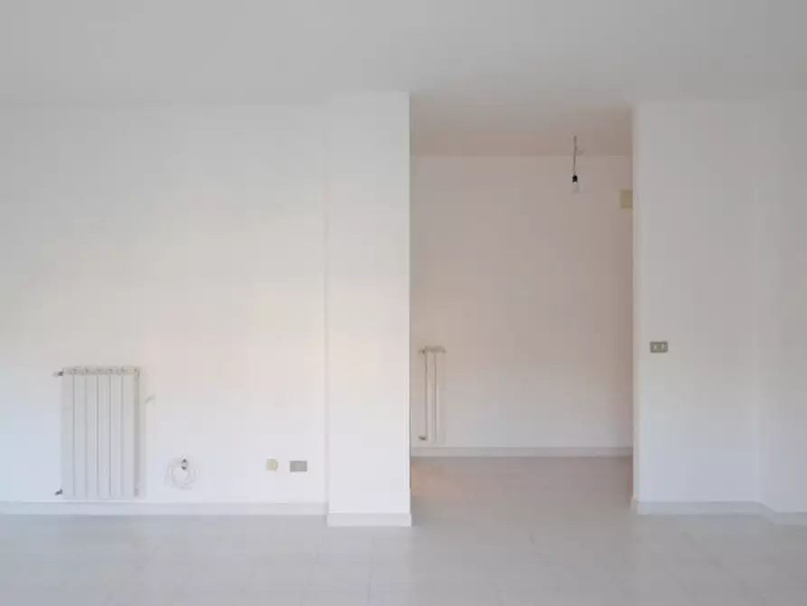 Immagine 8 di Appartamento in vendita  a Collecorvino