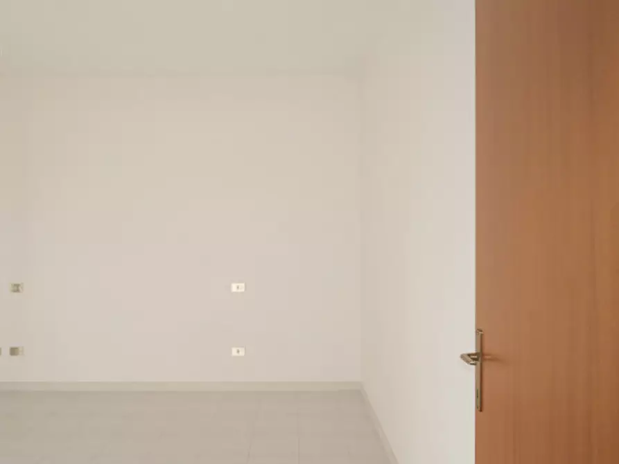 Immagine 19 di Appartamento in vendita  a Collecorvino