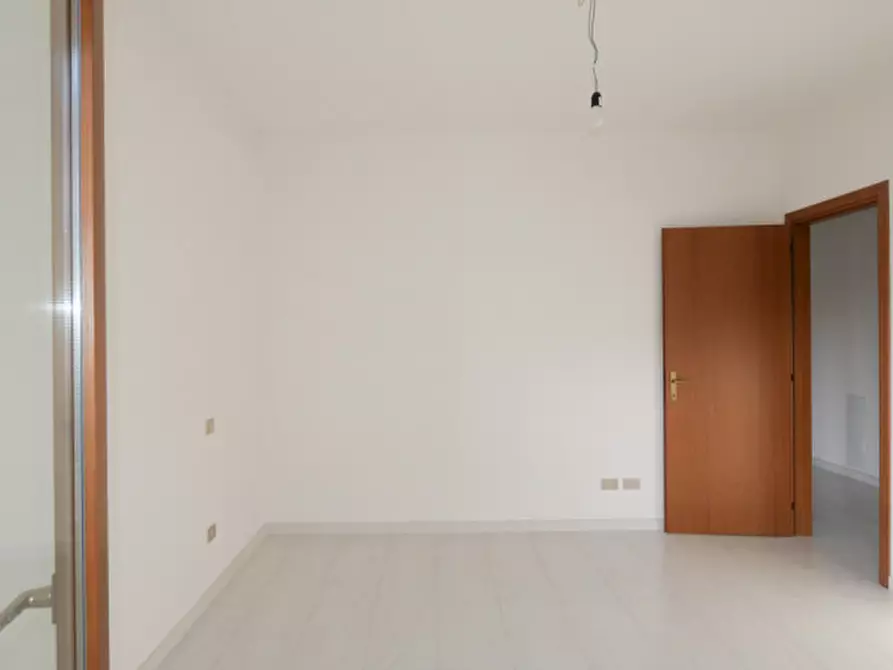 Immagine 21 di Appartamento in vendita  a Collecorvino