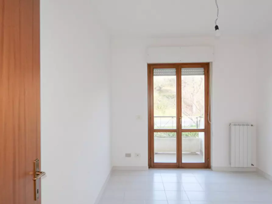 Immagine 25 di Appartamento in vendita  a Collecorvino