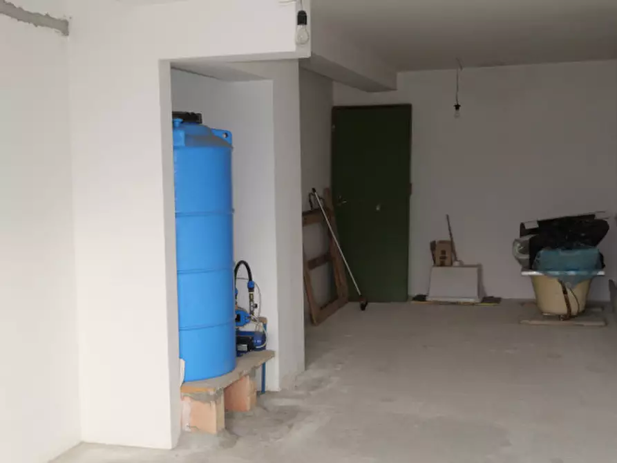 Immagine 33 di Appartamento in vendita  a Collecorvino