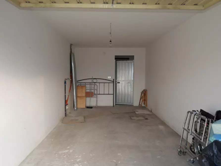 Immagine 34 di Appartamento in vendita  a Collecorvino