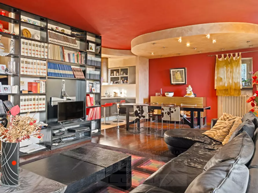 Immagine 3 di Villa in vendita  in Via Grigioni 44 a Arona