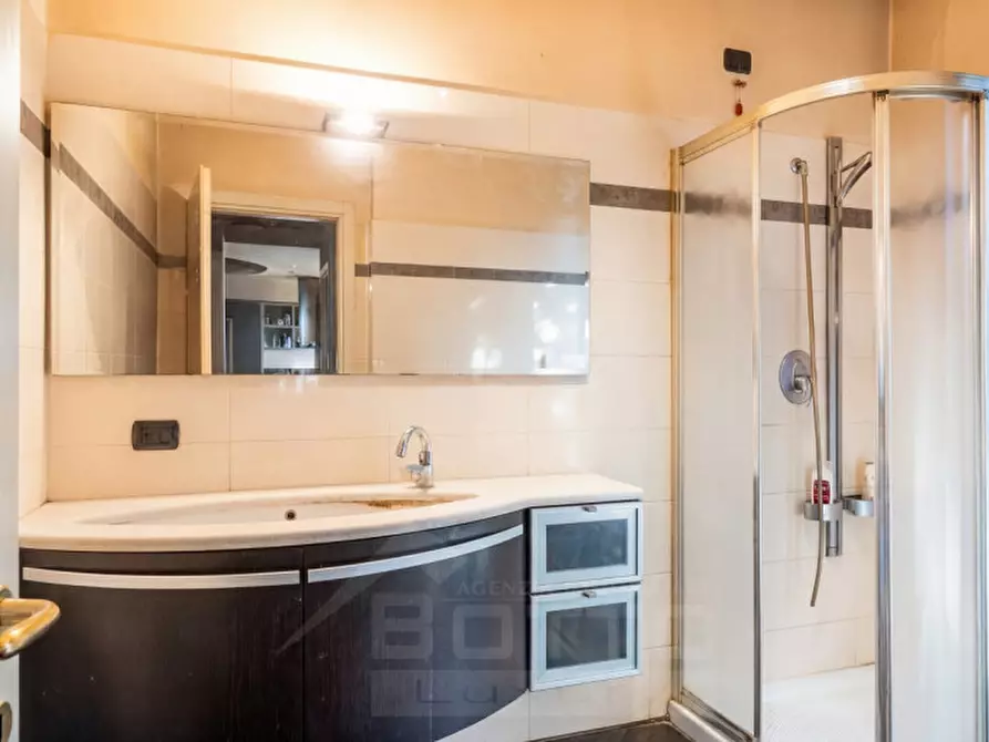 Immagine 13 di Villa in vendita  in Via Grigioni 44 a Arona