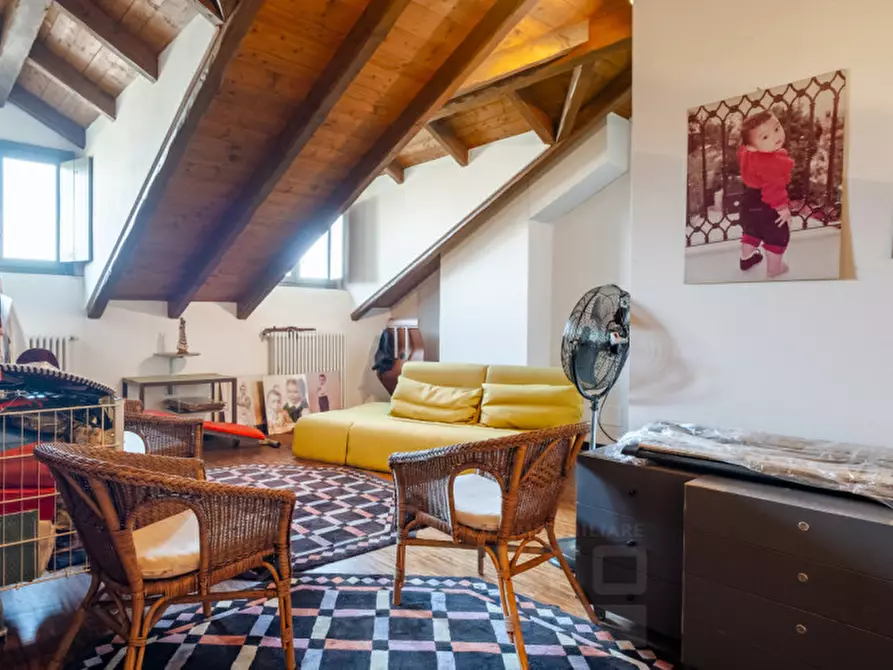 Immagine 16 di Villa in vendita  in Via Grigioni 44 a Arona