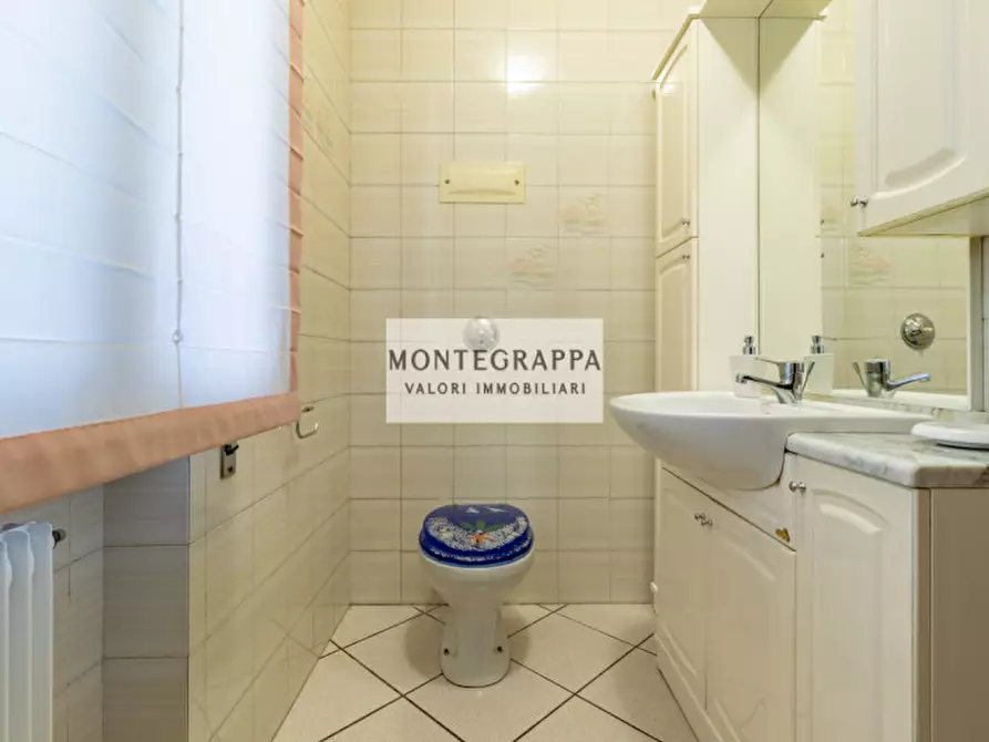 Immagine 5 di Casa trifamiliare in vendita  in Via Aldo Moro a Riese Pio x