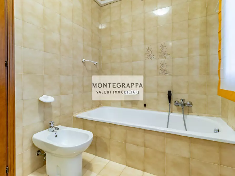 Immagine 7 di Casa trifamiliare in vendita  in Via Aldo Moro a Riese Pio x