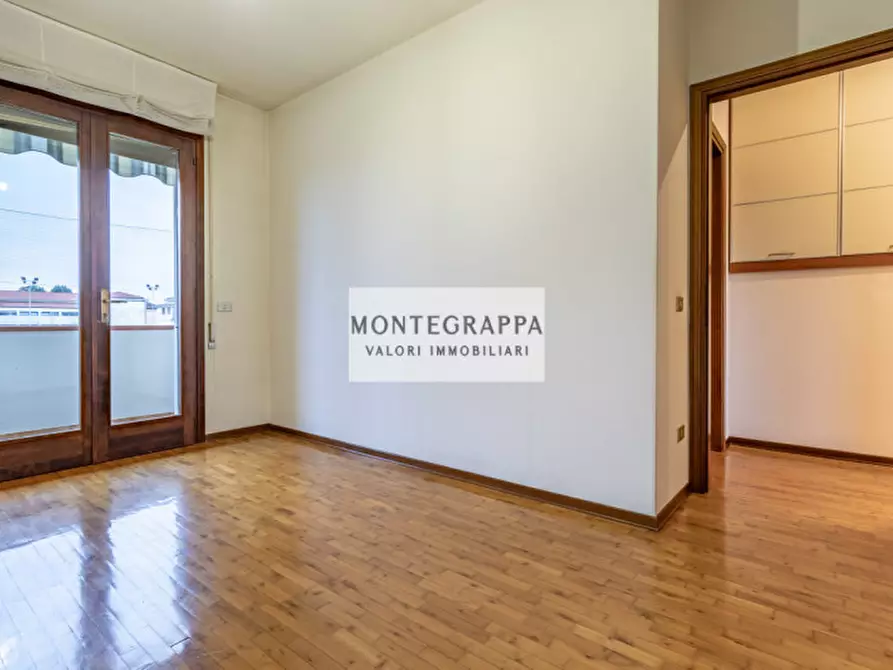 Immagine 12 di Casa trifamiliare in vendita  in Via Aldo Moro a Riese Pio x