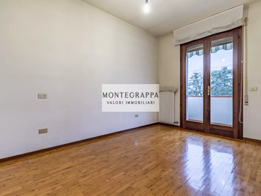 Immagine 16 di Casa trifamiliare in vendita  in Via Ex Internati a Riese Pio x