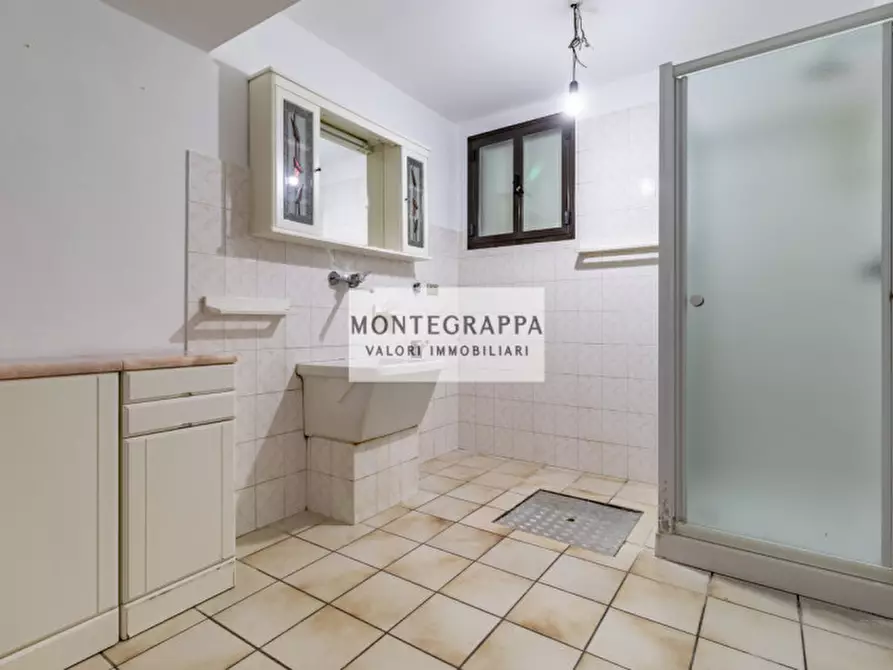 Immagine 19 di Casa trifamiliare in vendita  in Via Ex Internati a Riese Pio x